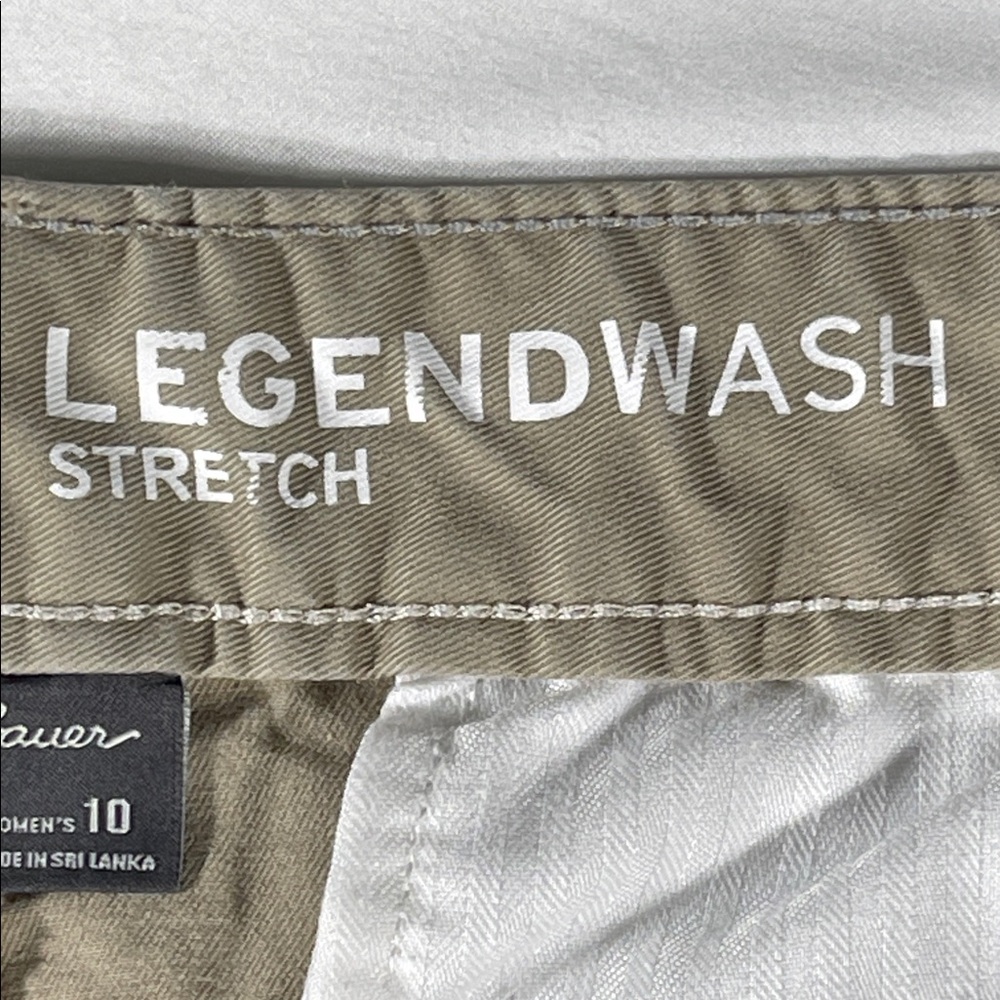 Eddie Bauer womens taupe stretch flat front curvy fit 5" chino shorts - size 10 - Picture 6 of 14